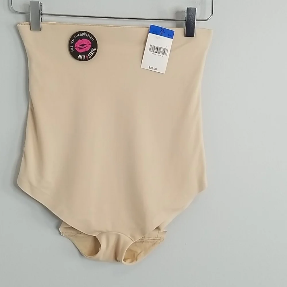 Maidenform Cover your bases smoothing panty XL